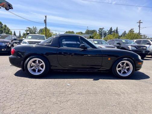 Brilliant Black 1999 Mazda MX-5 Miata Leather Pkg