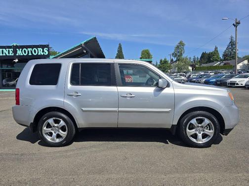 Alabaster Silver Metallic 2013 Honda Pilot EX