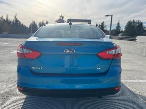 BLUE 2013 Ford Focus SE