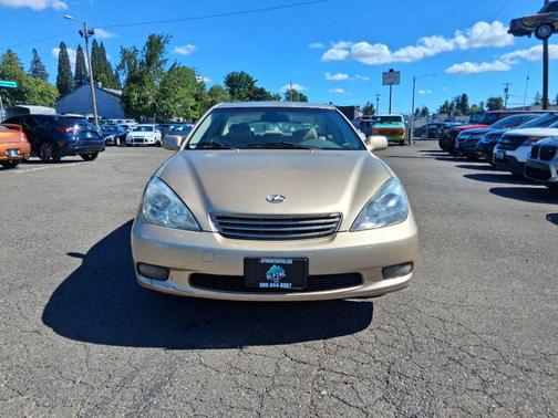 GOLD 2002 Lexus ES 300 Base