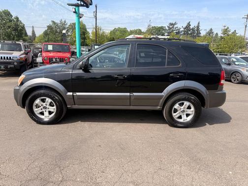 BLK 2005 Kia Sorento EX