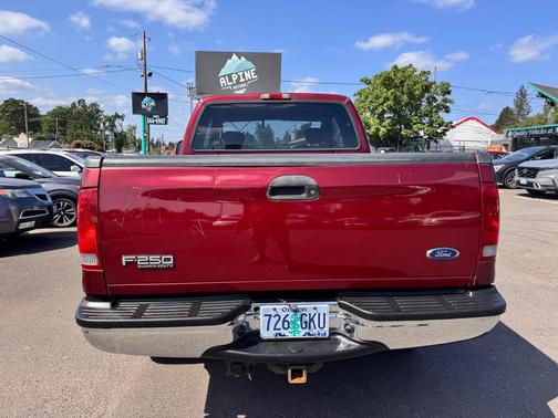 RED 2004 Ford F-250 SUPER DUTY