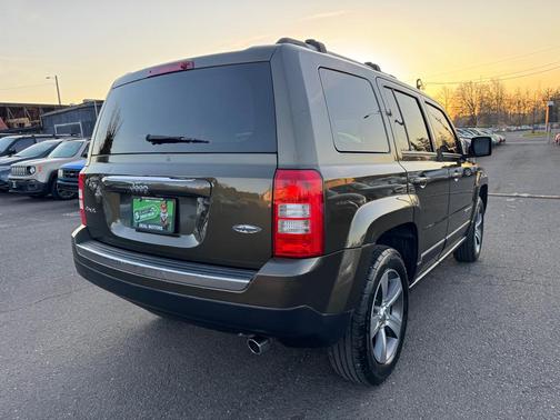 Eco Green Pearlcoat 2016 Jeep Patriot High Altitude