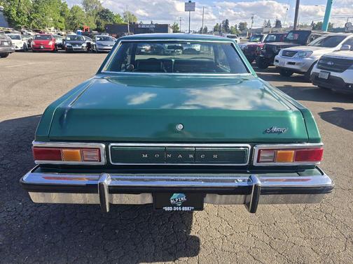 GREEN 1977 Mercury Monarch