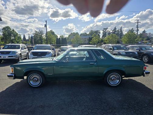 GREEN 1977 Mercury Monarch