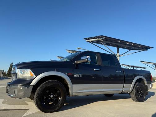 Maximum Steel Metallic Clearcoat 2016 RAM 1500 Laramie