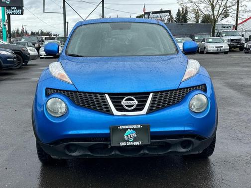 BLUE 2011 Nissan Juke SV