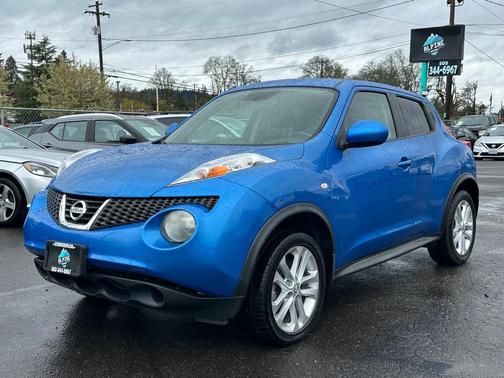 BLUE 2011 Nissan Juke SV