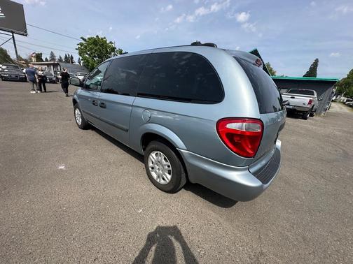 BLUE 2005 Dodge Grand Caravan SE