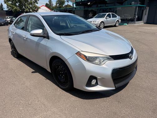 SILVER 2016 Toyota Corolla S