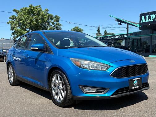 BLUE 2015 Ford Focus SE