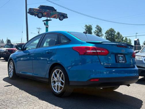 BLUE 2015 Ford Focus SE