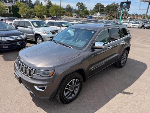 Granite Crystal Metallic Clearcoat 2019 Jeep Grand Cherokee Limited