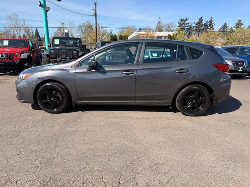 GREY 2019 Subaru Impreza 2.0i
