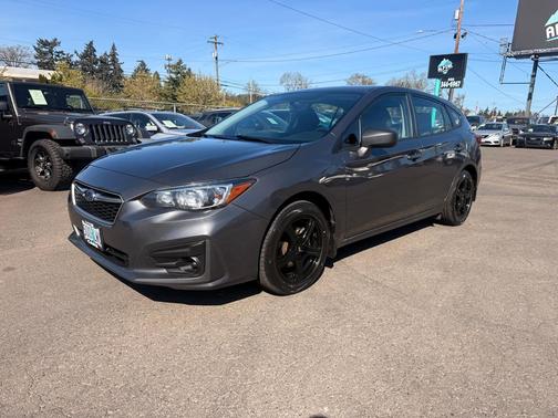GREY 2019 Subaru Impreza 2.0i