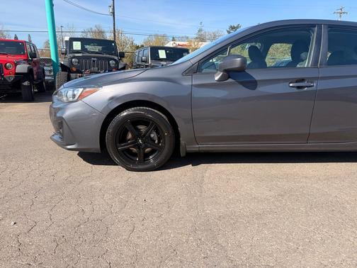 GREY 2019 Subaru Impreza 2.0i