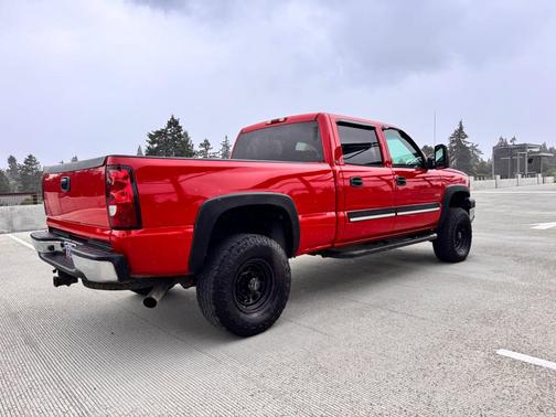 RED 2005 Chevrolet Silverado 2500 LS H/D Crew Cab
