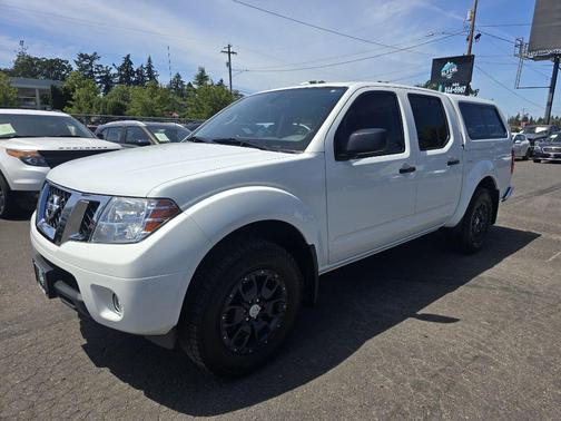 Glacier White 2016 Nissan Frontier SV