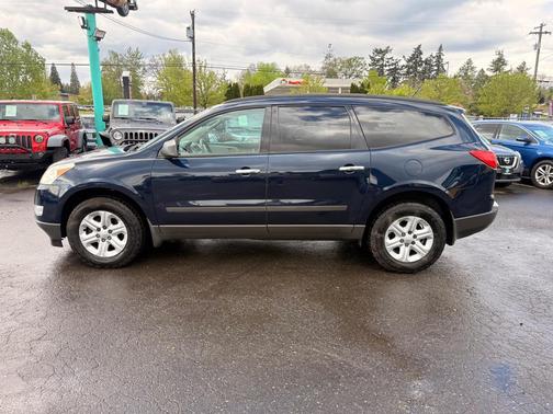 2011 Chevrolet Traverse LS