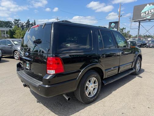 Black Clearcoat 2004 Ford Expedition Eddie Bauer