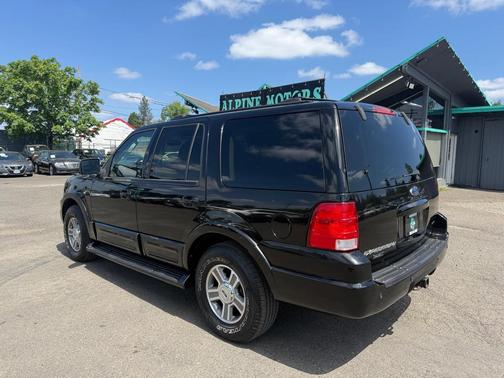Black Clearcoat 2004 Ford Expedition Eddie Bauer