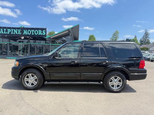 Black Clearcoat 2004 Ford Expedition Eddie Bauer