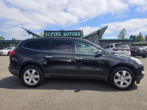 Black Granite Metallic 2011 Chevrolet Traverse LTZ