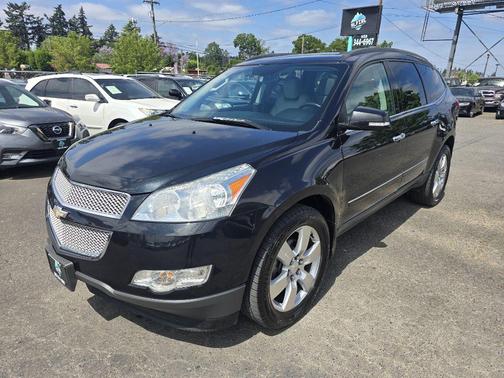 Black Granite Metallic 2011 Chevrolet Traverse LTZ