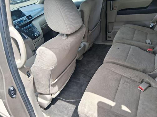 GOLD 2011 Honda Odyssey EX