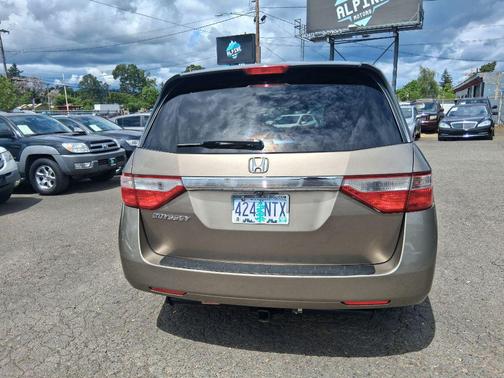 GOLD 2011 Honda Odyssey EX