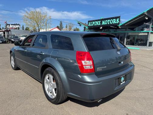 2005 Dodge Magnum RT