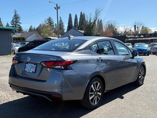 2020 Nissan Versa 1.6 SV