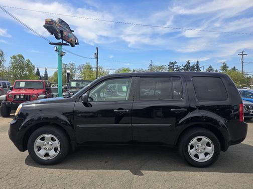 Crystal Black Pearl 2014 Honda Pilot LX