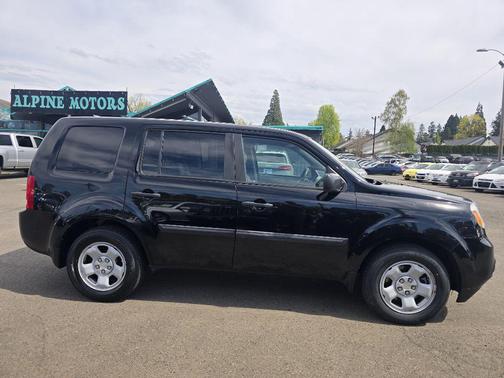 Crystal Black Pearl 2014 Honda Pilot LX