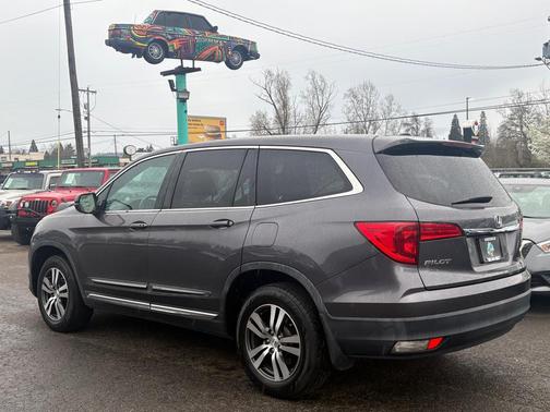 GREY 2017 Honda Pilot EX-L