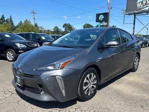 Magnetic Gray Metallic 2019 Toyota Prius XLE