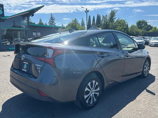 Magnetic Gray Metallic 2019 Toyota Prius XLE