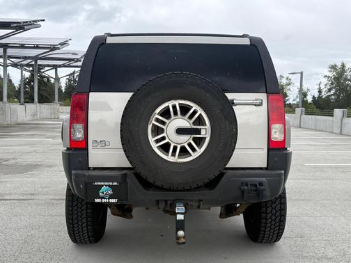 TAN 2006 Hummer H3 Base