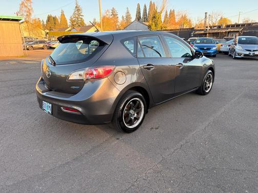GRAY 2013 Mazda Mazda3 i Touring