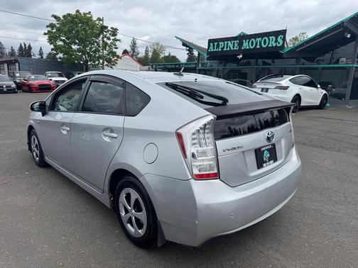Classic Silver Metallic 2010 Toyota Prius II