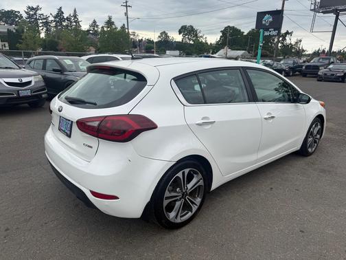 Snow White Pearl 2016 Kia Forte EX