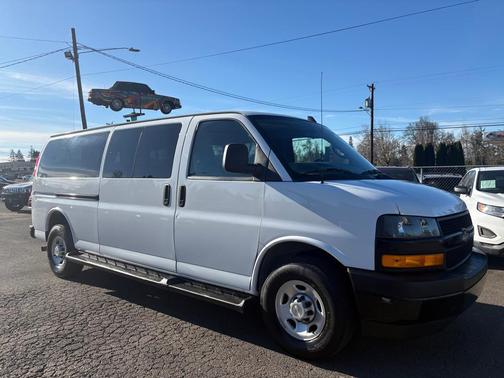2023 Chevrolet Express 3500 RWD 3500 Extended Wheelbase LS