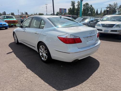 White Satin Pearl 2009 Hyundai Genesis 4.6
