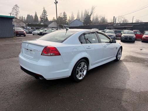 White Hot 2009 Pontiac G8