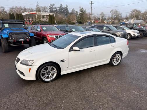 White Hot 2009 Pontiac G8