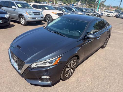 GREY 2019 Nissan Altima 2.5 SV
