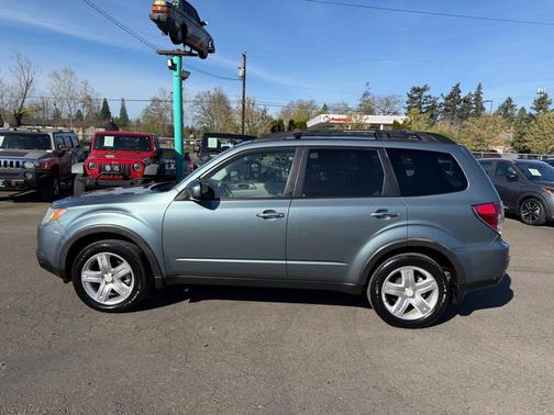 Newport Blue Pearl 2009 Subaru Forester 2.5 X
