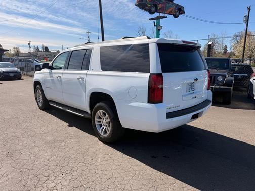 2017 Chevrolet Suburban LT