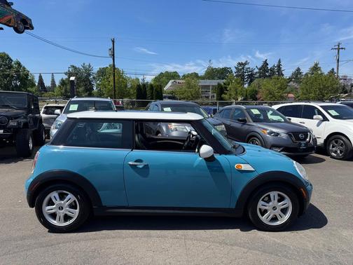 BLUE 2008 MINI Cooper Base