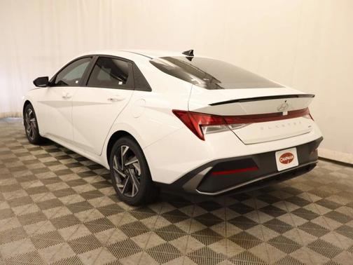 2025 Hyundai ELANTRA HEV SEL Sport